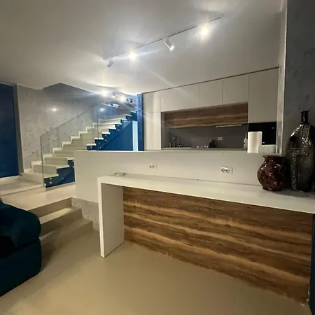 Soleil Coast Apartamento Palasë
